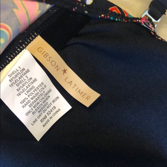 Gibson Latimer Swimsuit Set 🏖🕶 - Picture 2 of 4